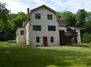 22 Charles St, Belfast, ME 04915