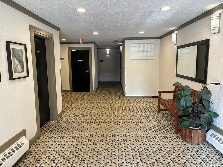 1859 Woodway Pl — Photo 6