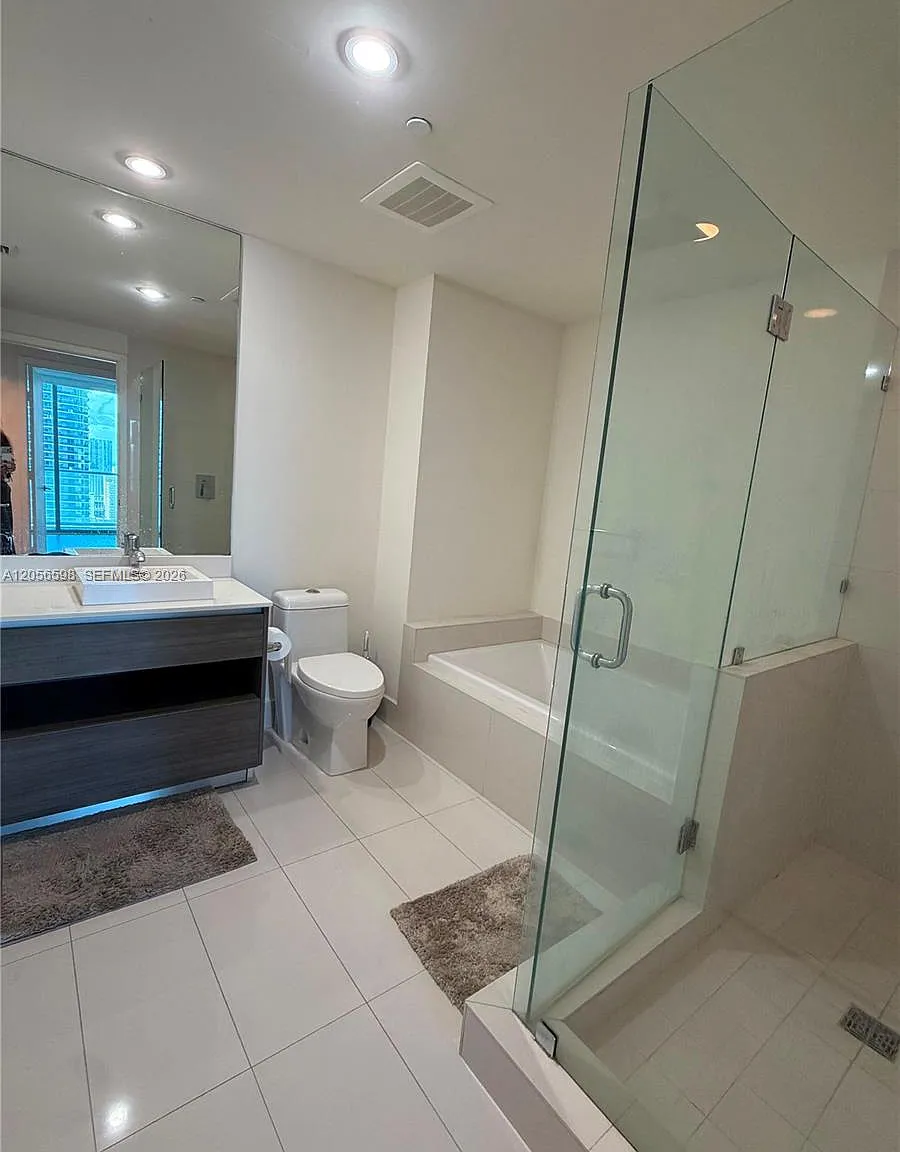 1100 Millecento Residence — Photo 4
