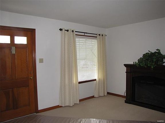 4th image of 3426 Saint Martin Ln