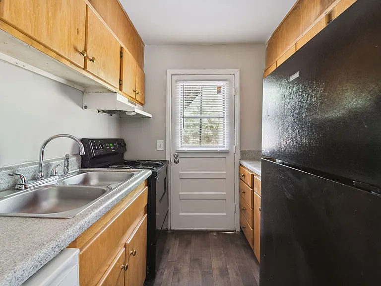 1219 W Emery St — Photo 13