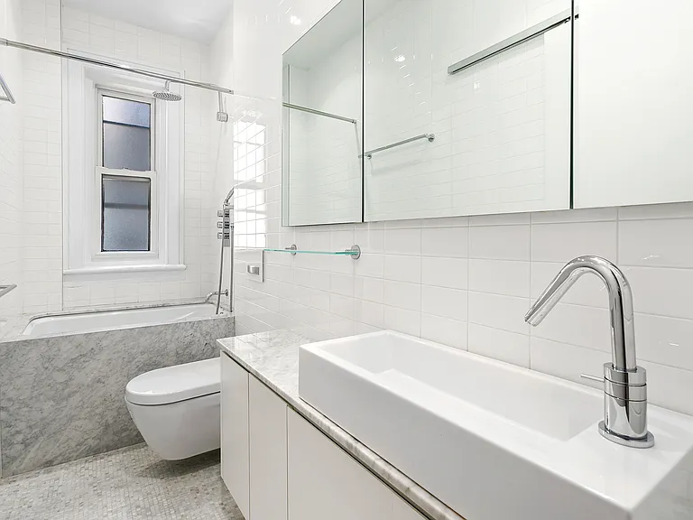 25 Charles St #5A — Photo 6