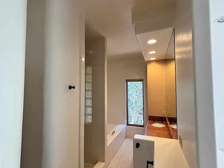 215 Valley View Cir — Photo 19