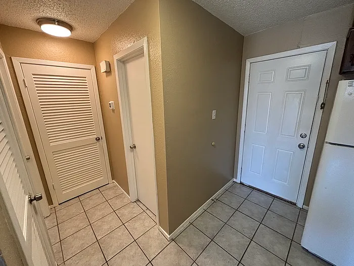 4805 Country Club Dr #B — Photo 9