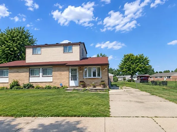 27002 Stacy St, Taylor, MI 48180