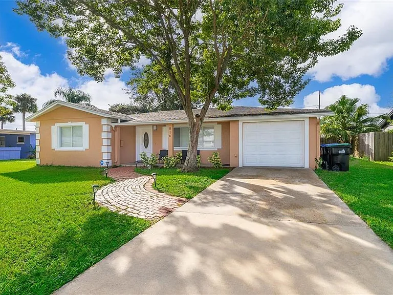 814 Malone Dr — Photo 1