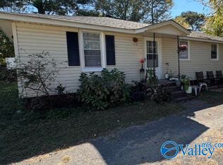 118 Brockway Ave, Owens Cross Roads, AL 35763