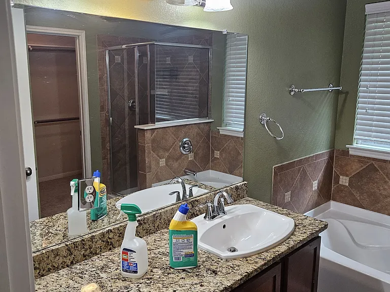 11208 Friendship Dr — Photo 13