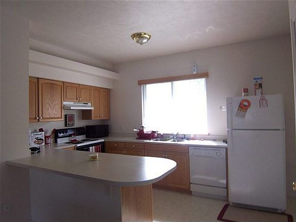 2nd image of 3510 N Kingston Dr APT 9