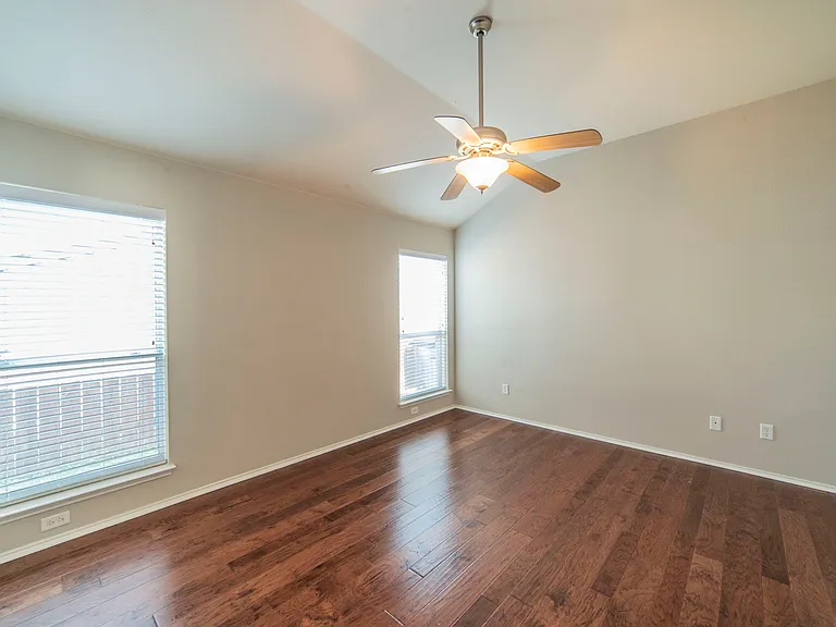 8249 Fall Crest Dr — Photo 14