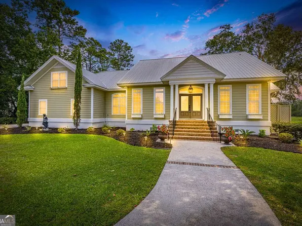 168 Harbor Pointe Dr, Brunswick, GA 31523