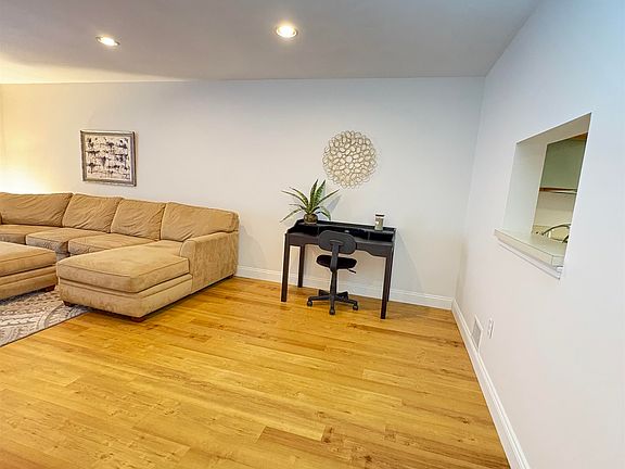 5th image of 130 Middlesex Road