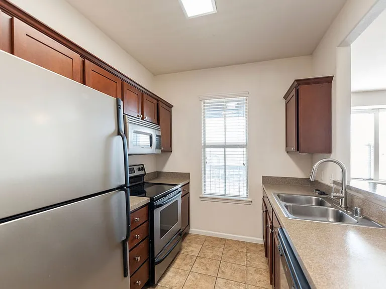 Ironwood Apartments and Townhomes — Photo 104