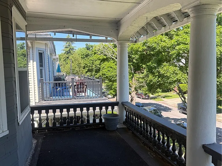 37 Inwood Pl — Photo 3