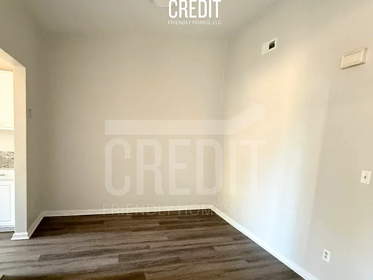 515 Peregrine St — Photo 8