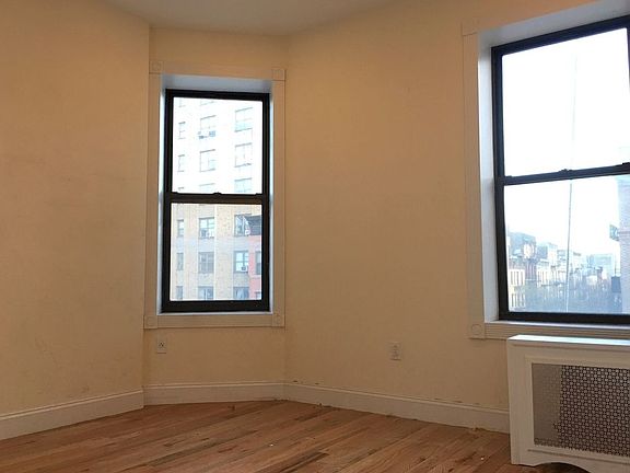 4th image of 159 2nd Ave APT 11