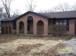 225 Oak St, Lynnville, IN 47619