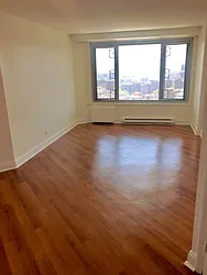 Rented by Metropolis Real Estate of Manhattan
