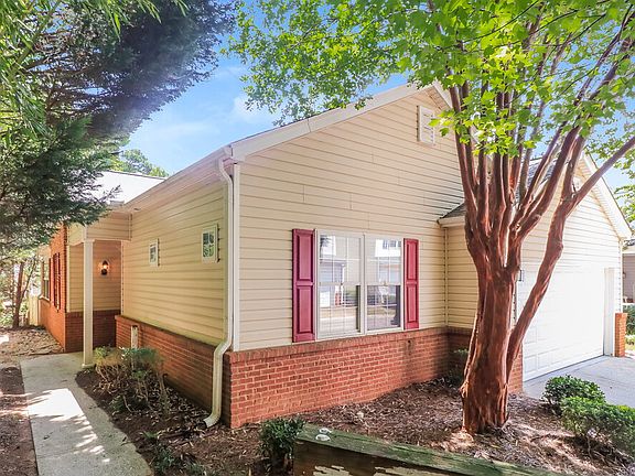 4th image of 186 Windcroft Ct NW