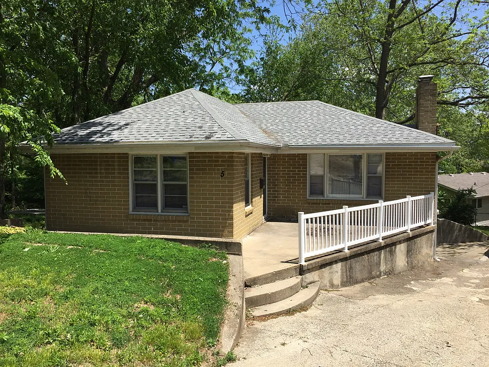5 Louise Ct