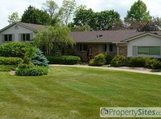 5082 Sebring Ct, Bloomfield Hills, MI