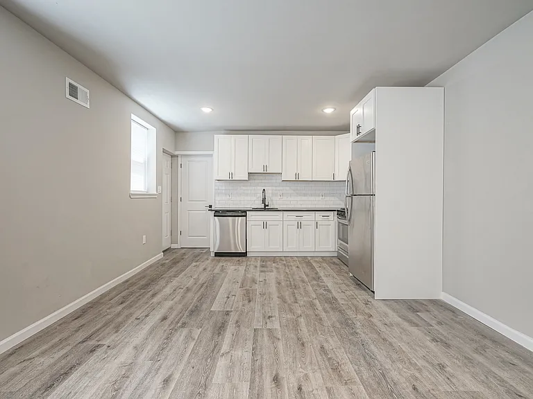 2114 Mifflin St #A — Photo 4