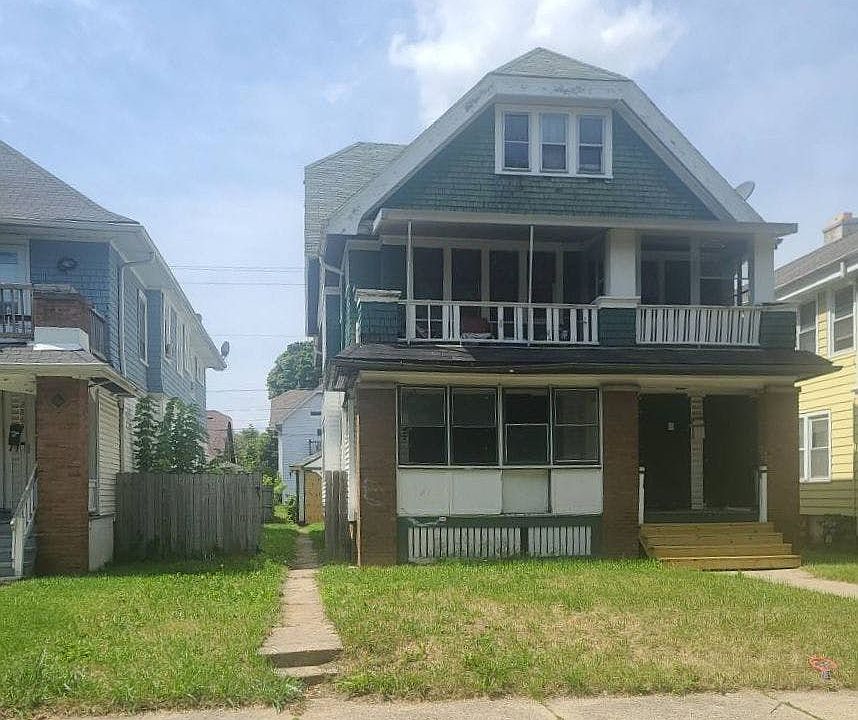 2nd image of 2867-69 N 48th St