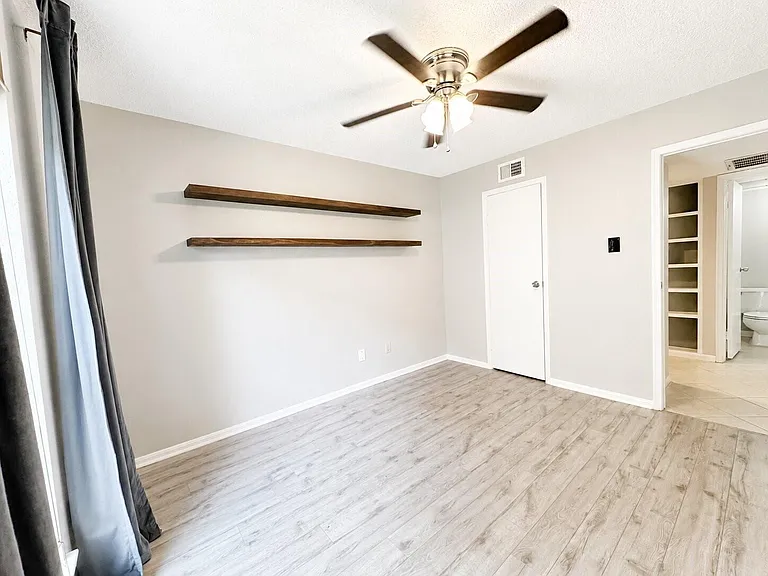 2120 El Paseo St #2305 — Photo 20