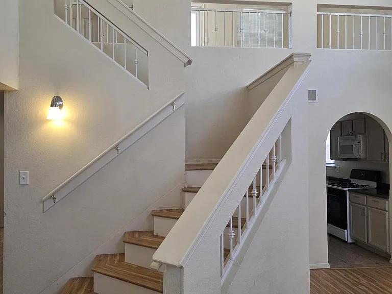 3717 NE Hubble Dr — Photo 19
