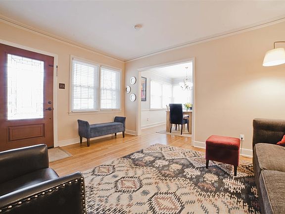 4th image of 3377 N Northwood Dr