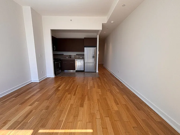 885 6th Ave #24B — Photo 4
