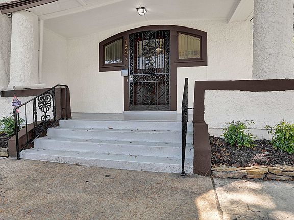 2nd image of 1207 Central Ave
