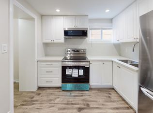 125 Kingsview Blvd, Toronto, ON M9R1V4