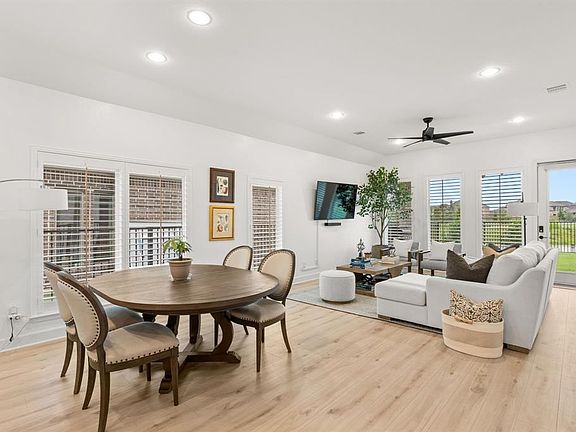 4th image of 21010 Camberwell Beauty Lane
