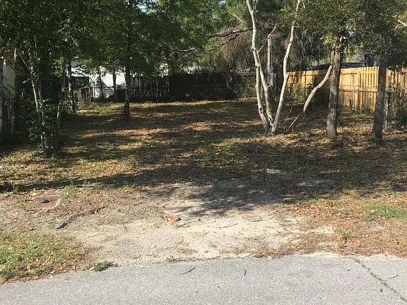 3rd image of 2120 W 29th St