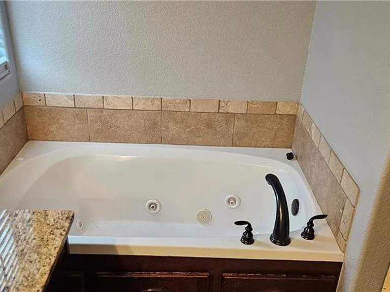 2641 N Villa Blvd — Photo 10
