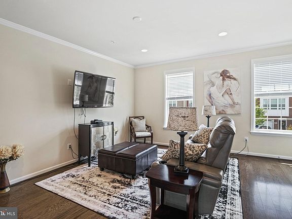 3rd image of 8810 Sweet Rose Ct