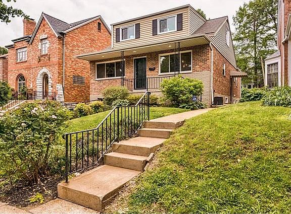2nd image of 7836 Stanford Ave