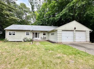 6 Evanwood Dr, Wallingford, CT 06492