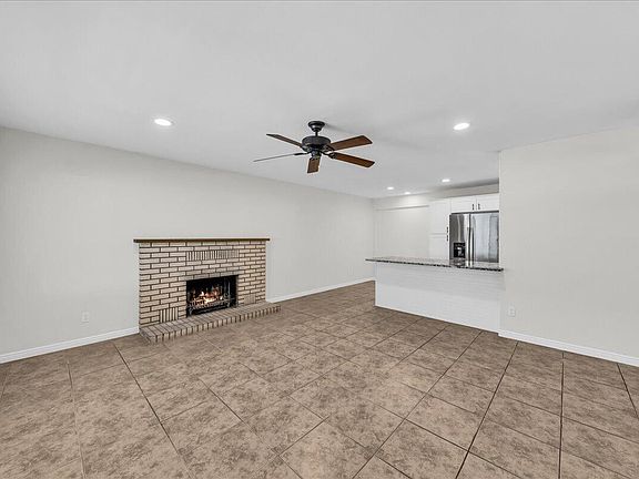 4th image of 573 W Diagonal St