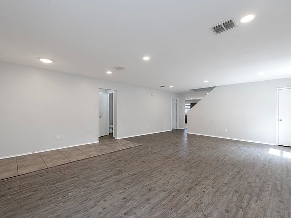 4th image of 3111 Westview Dr