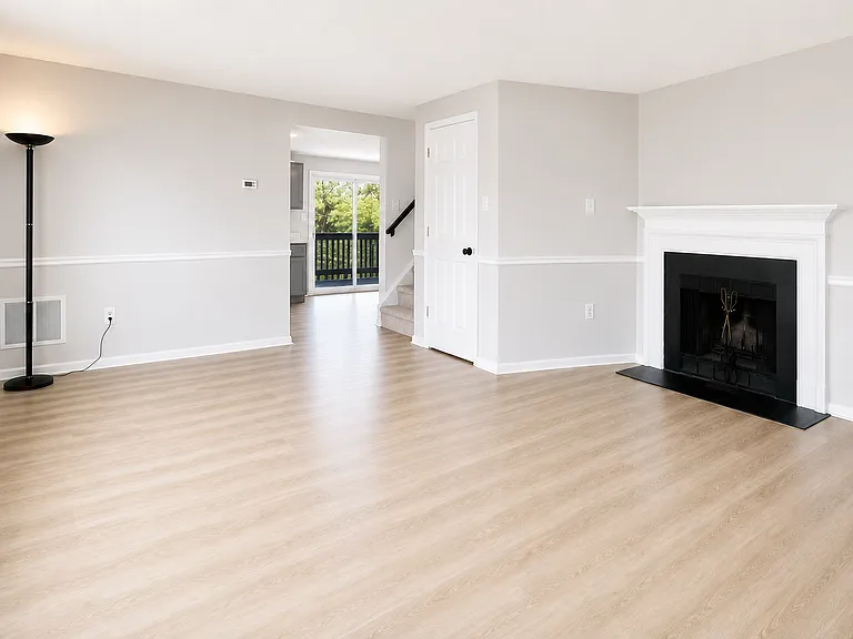 3056 N Dale Ln — Photo 3
