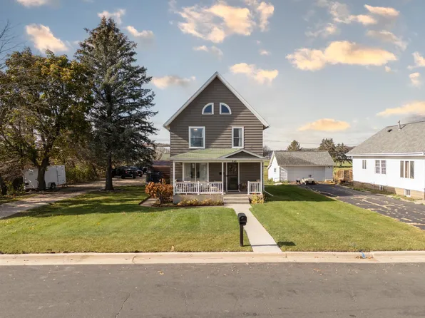 848 Wabasha Ave, Saint Charles, MN 55972