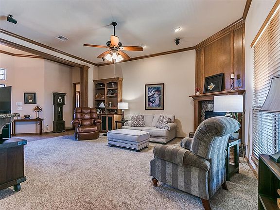 3rd image of 16200 Old Oak Dr
