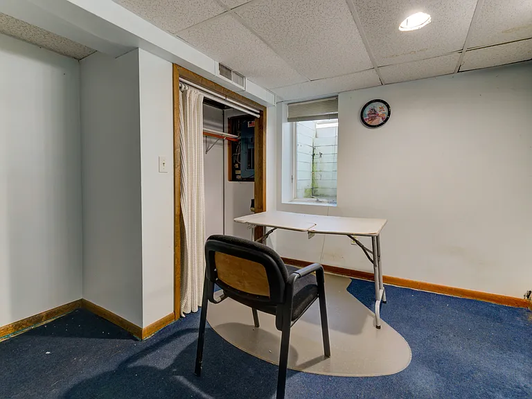 13 Cloverfield Dr — Photo 36