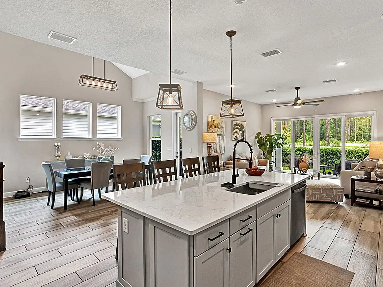 694 Navigators Rd — Photo 8