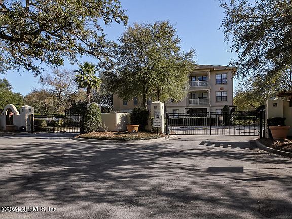 3rd image of 12700 BARTRAM PARK Boulevard #922