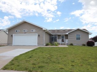 2123 Nashville St, Grand Island, NE 68803