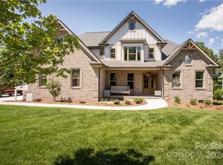 762 Players Ridge Rd #424, Hickory, NC 28601