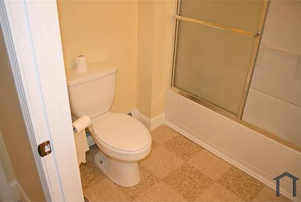 30 Holmes St #2 — Photo 20